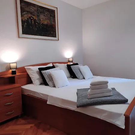 Deluxe Pervan Apartamento