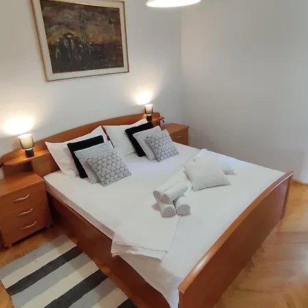 Deluxe Pervan Apartamento