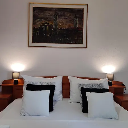 Deluxe Pervan Apartment