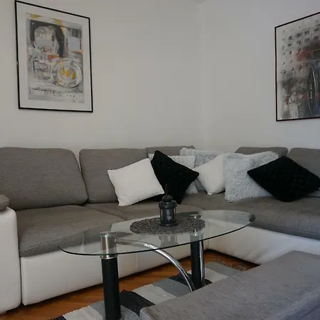 Deluxe Pervan Apartment Split
