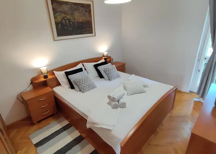 Deluxe Pervan דירה