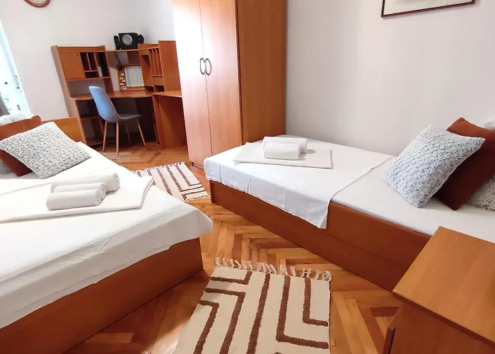 Deluxe Pervan דירה