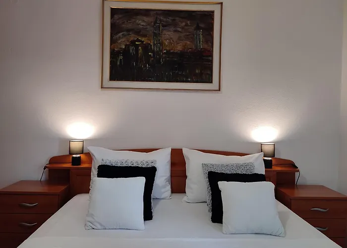 Deluxe Pervan Apartament